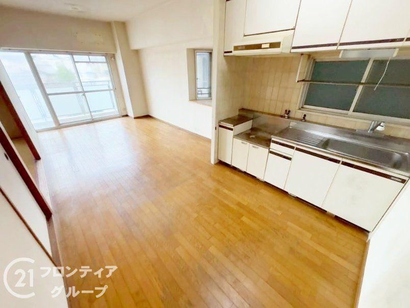 3LDK apartment in Sakai Ward, Sakai, Osaka - Photo 1