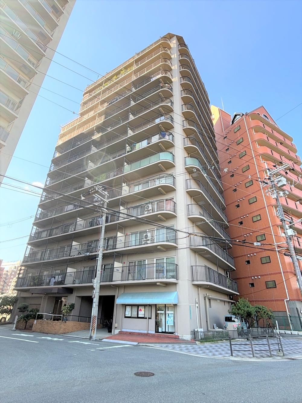 3LDK apartment in Yodogawa Ward, Osaka - Photo 1