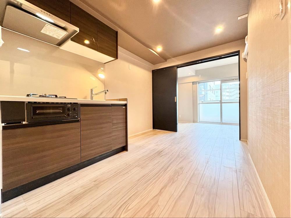 2LDK apartment in Katsushika Ward, Tokyo - Photo 1