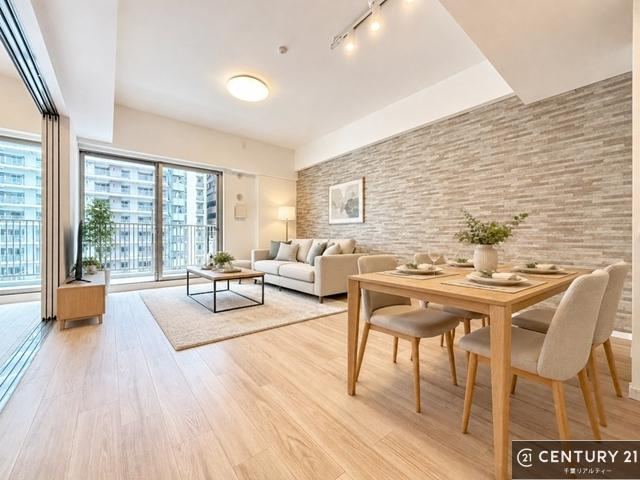 3LDK apartment in Chuo Ward, Chiba - Photo 1