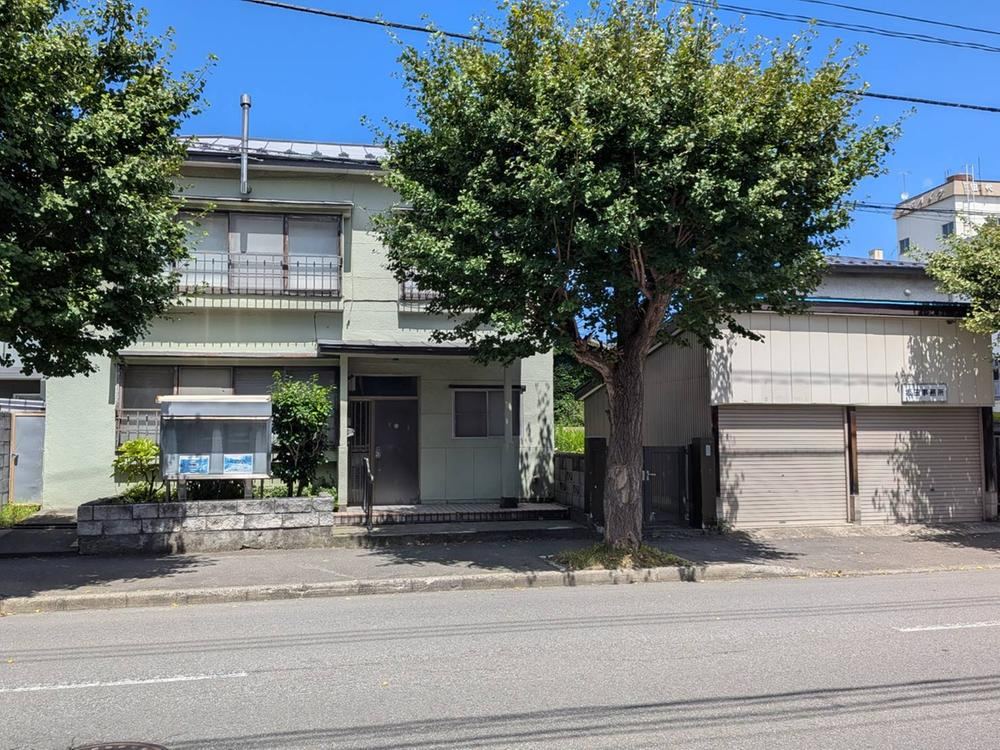 11LDK house in Aomori, Aomori - Photo 1