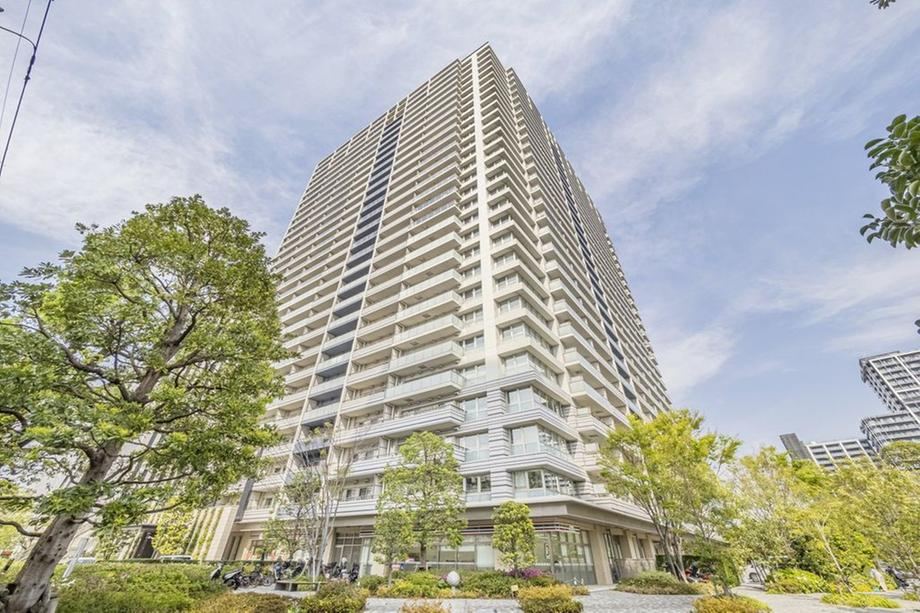 3LDK apartment in Shinagawa Ward, Tokyo - Photo 1