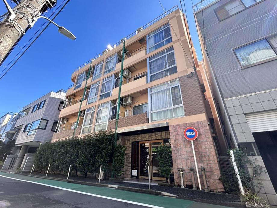 2K apartment in Shinagawa Ward, Tokyo - Photo 1