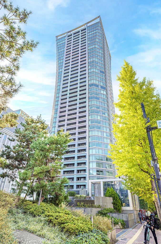 1LDK apartment in Shibuya Ward, Tokyo - Photo 1