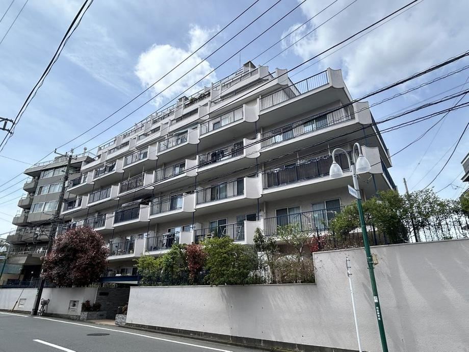 2LDK apartment in Suginami Ward, Tokyo - Photo 1