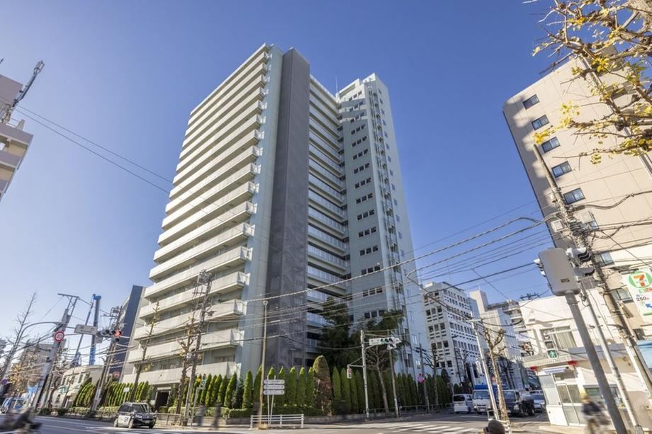 2LDK apartment in Nakano Ward, Tokyo - Photo 1
