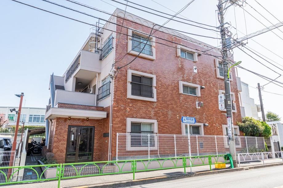3LDK apartment in Setagaya Ward, Tokyo - Photo 1