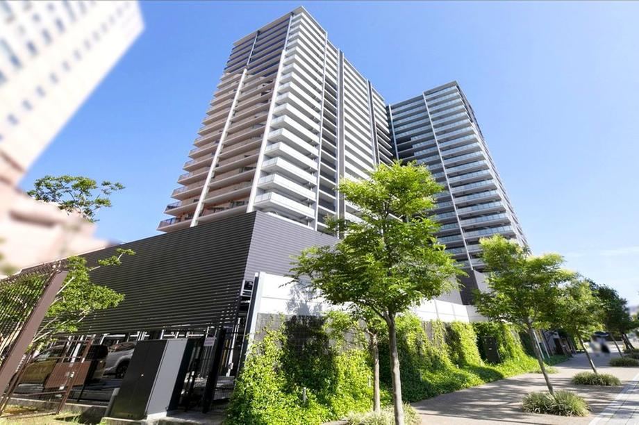 3LDK apartment in Chuo Ward, Kobe, Hyogo - Photo 1