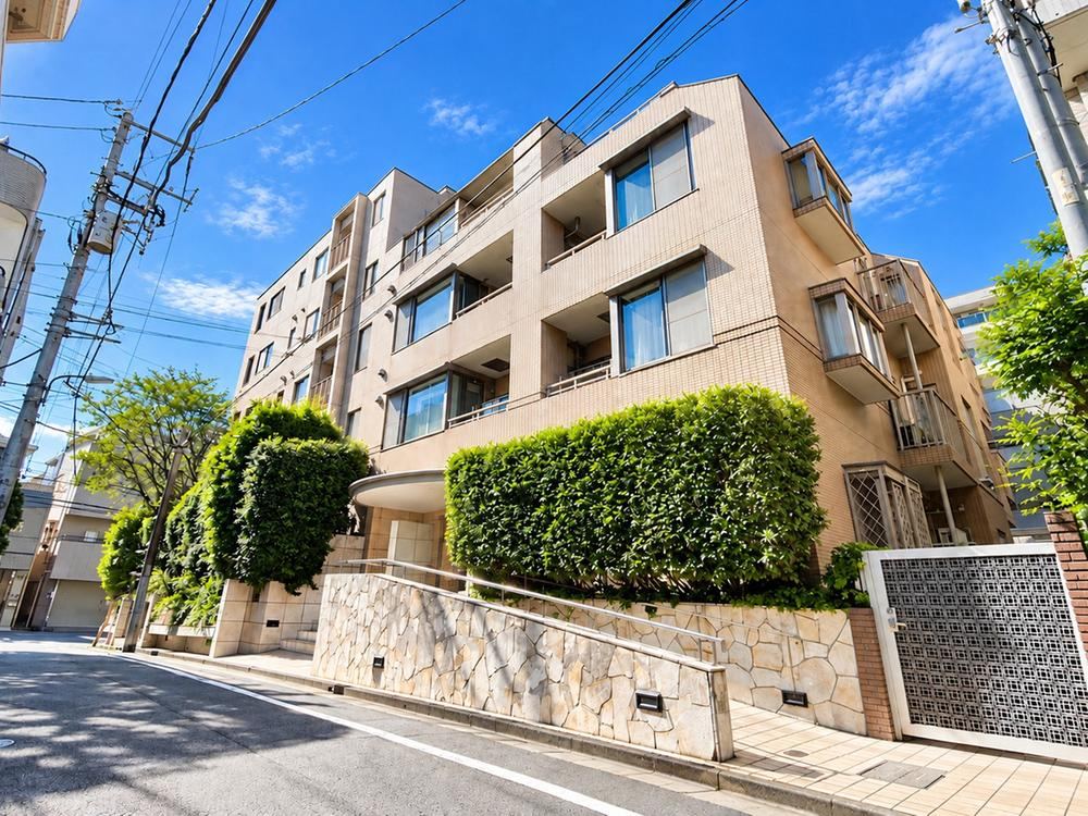 1LDK apartment in Shinagawa Ward, Tokyo - Photo 1