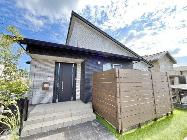 4LDK house in Imabari, Ehime - Photo 1