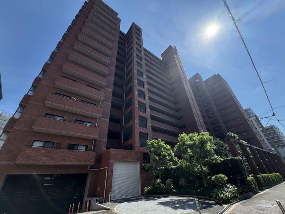 3LDK apartment in Nishi Ward, Osaka - Photo 1