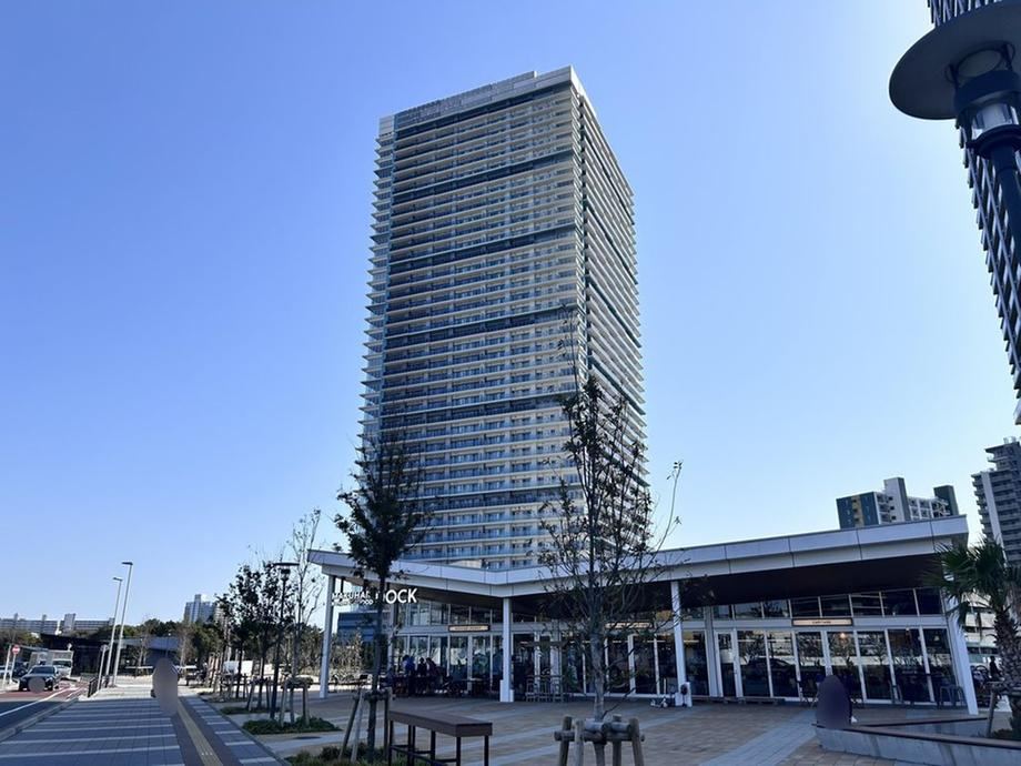 3LDK apartment in Mihama Ward, Chiba - Photo 1