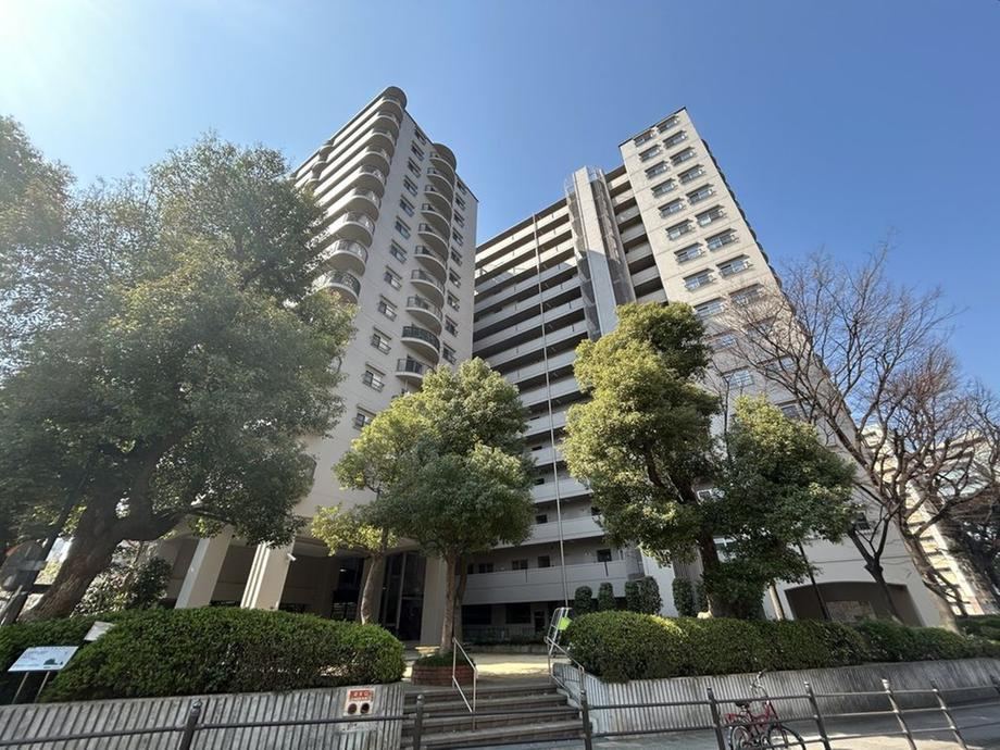 2LDK apartment in Nishi Ward, Osaka - Photo 1