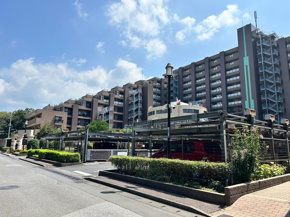 3LDK apartment in Wakaba Ward, Chiba - Photo 1