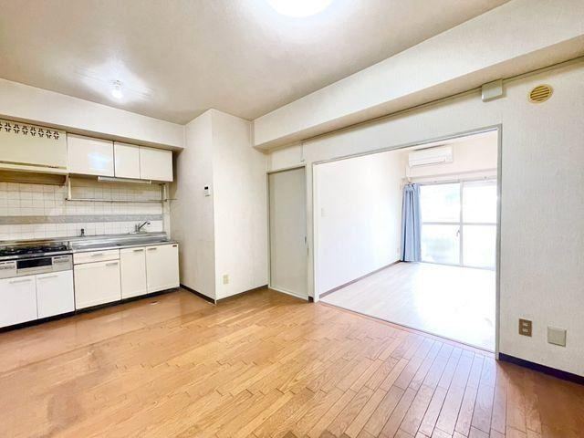 3DK apartment in Tsurumi Ward, Yokohama, Kanagawa - Photo 1