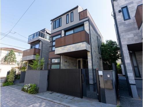 3LDK house in Setagaya Ward, Tokyo - Photo 1