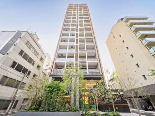 2LDK apartment in Minato Ward, Tokyo - Photo 1