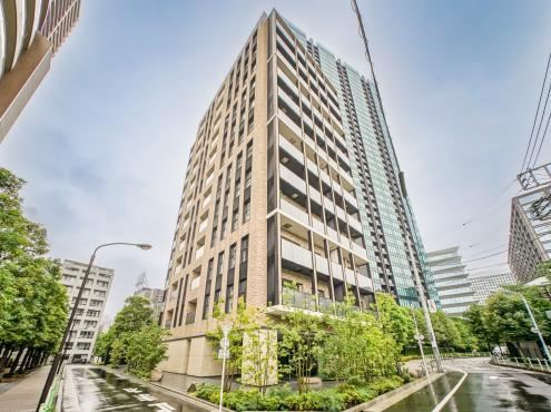 2LDK apartment in Minato Ward, Tokyo - Photo 1
