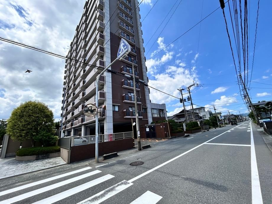 3LDK apartment in Tosu, Saga - Photo 1