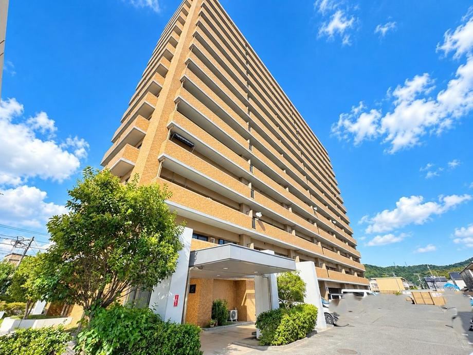 3LDK apartment in Fukuyama, Hiroshima - Photo 1