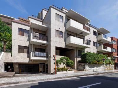 3LDK apartment in Shinagawa Ward, Tokyo - Photo 1
