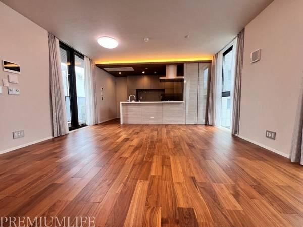 2LDK apartment in Shinagawa Ward, Tokyo - Photo 1
