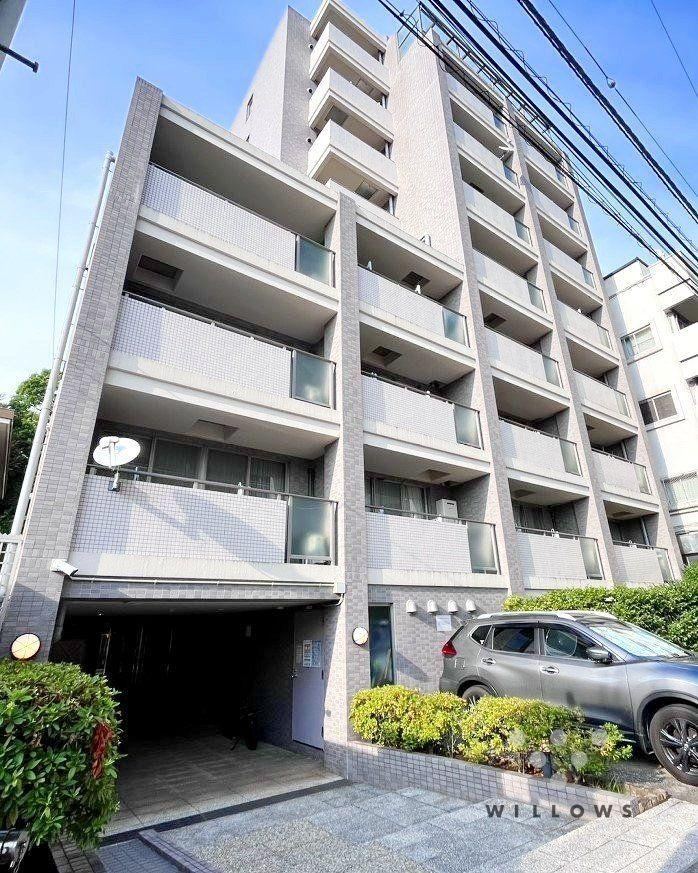 1LDK apartment in Minato Ward, Tokyo - Photo 1