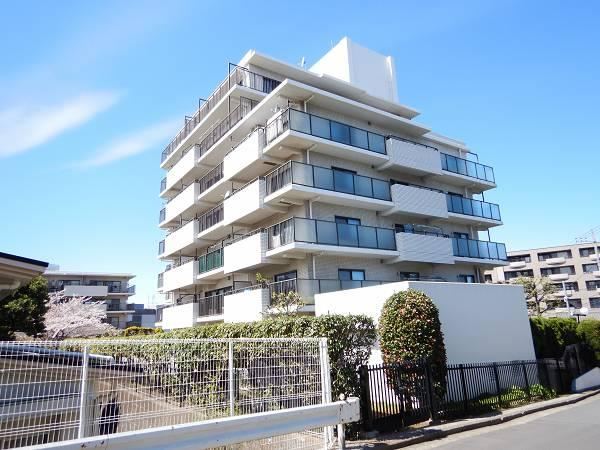 3LDK apartment in Konan Ward, Yokohama, Kanagawa - Photo 1