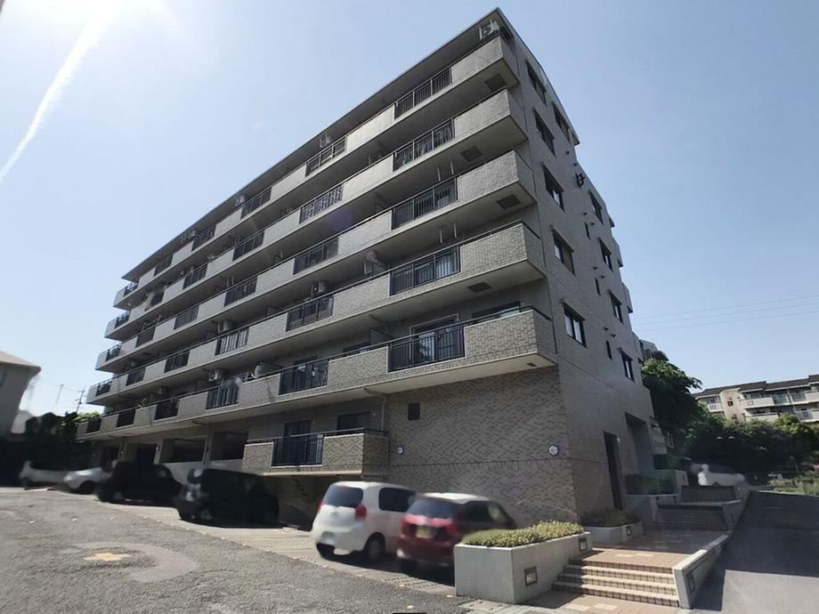 2LDK apartment in Toyota, Aichi - Photo 1