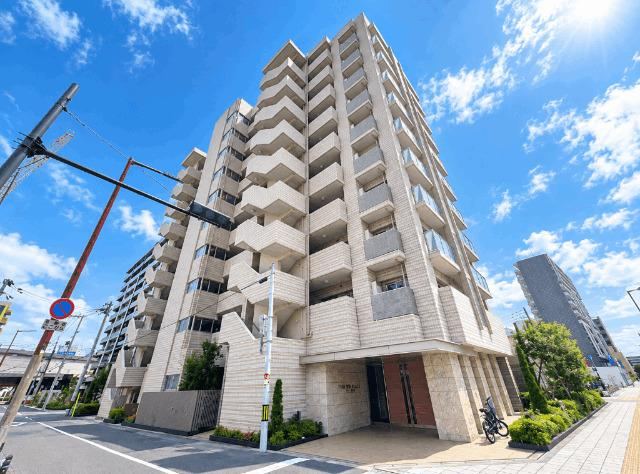 2LDK apartment in Naniwa Ward, Osaka - Photo 1