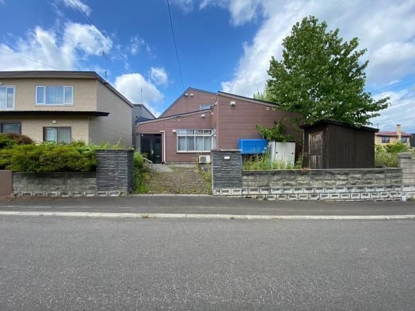 216 m² land in Nishi Ward, Sapporo, Hokkaido - Photo 1