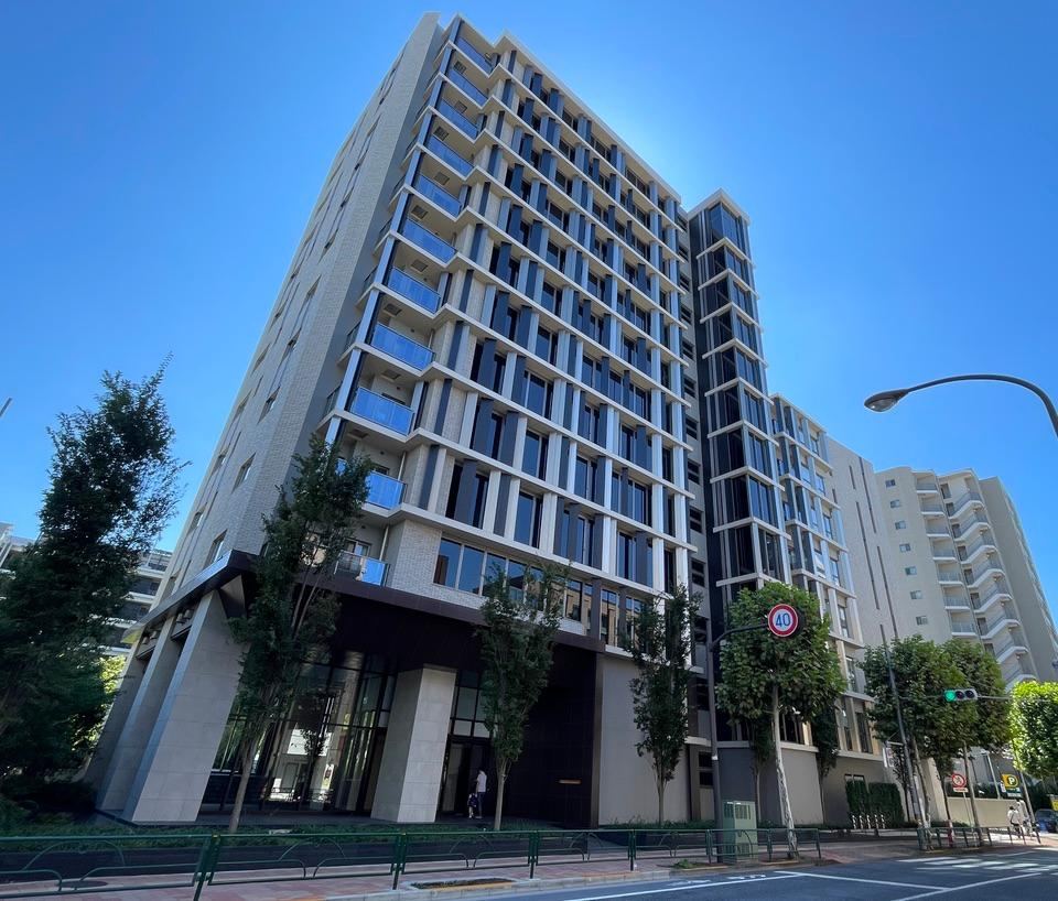 3LDK apartment in Shinjuku Ward, Tokyo - Photo 1