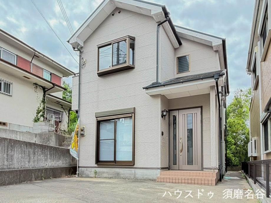 4LDK house in Tarumi Ward, Kobe, Hyogo - Photo 1