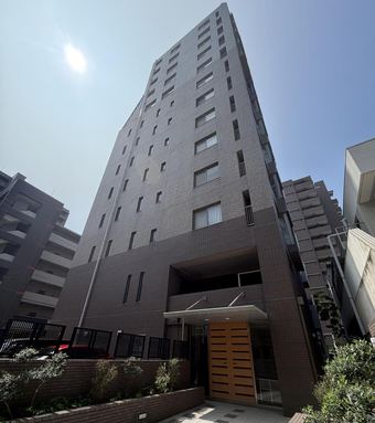 4LDK apartment in Takamatsu