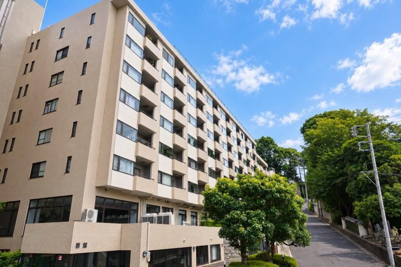 2LDK apartment in Atami, Shizuoka - Photo 1