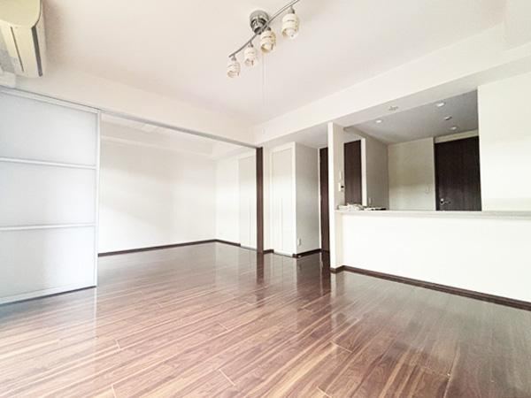 2LDK apartment in Setagaya Ward, Tokyo - Photo 1