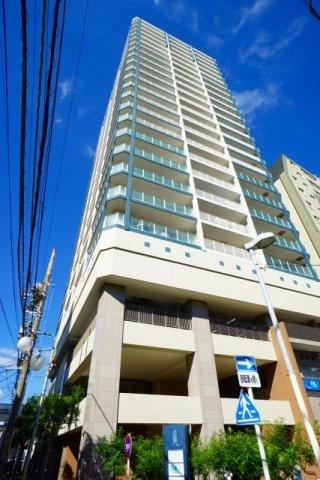 2LDK apartment in Hiratsuka, Kanagawa - Photo 1