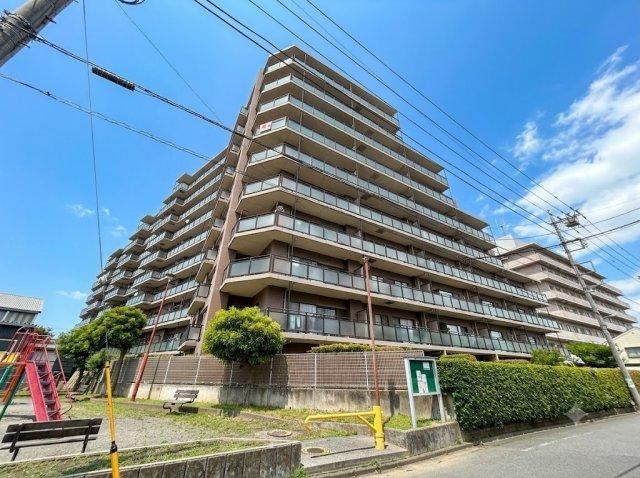 3LDK apartment in Chofu, Tokyo - Photo 1