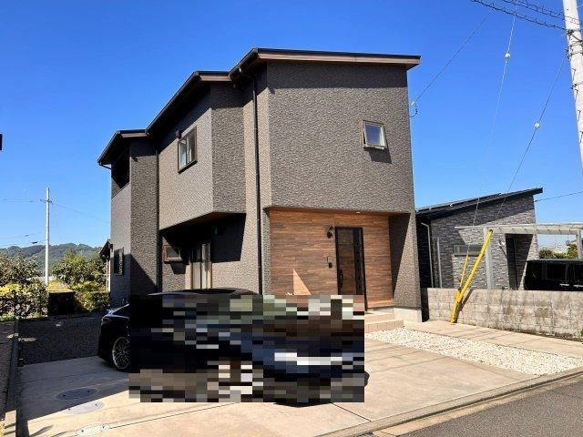 5LDK+S house in Matsuyama, Ehime - Photo 1