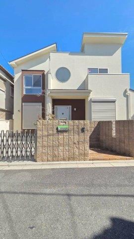 4LDK house in Higashiosaka, Osaka - Photo 1