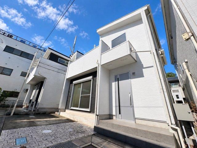 4LDK house in Asaka, Saitama - Photo 1