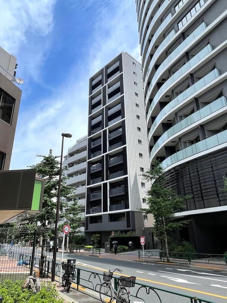 2LDK+S apartment in Arakawa Ward, Tokyo - Photo 1