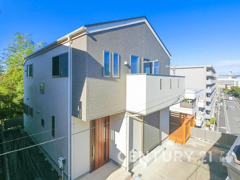 4LDK house in Naka Ward, Yokohama, Kanagawa - Photo 1