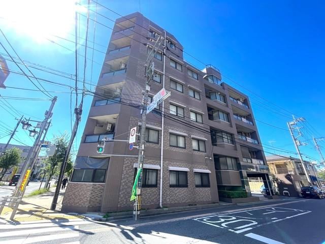 2LDK+S apartment in Toda, Saitama - Photo 1
