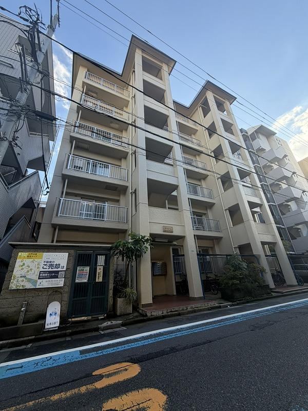 1LDK apartment in Edogawa Ward, Tokyo - Photo 1