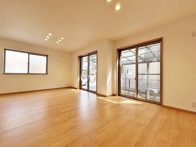 2LDK house in Iwatsuki Ward, Saitama - Photo 1