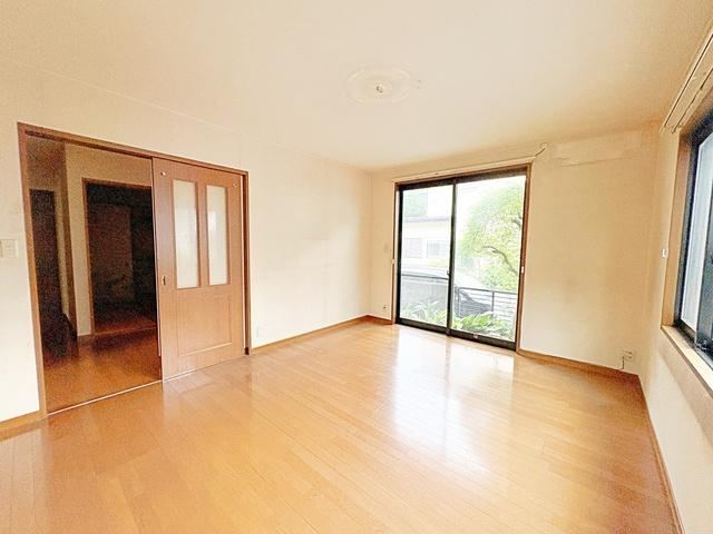 5LDK house in Nishi Ward, Saitama - Photo 1