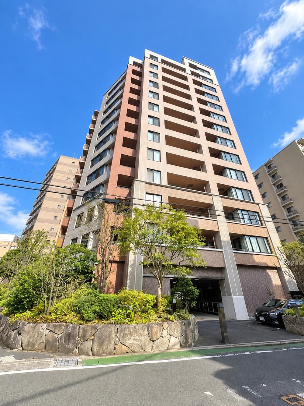4LDK apartment in Chuo Ward, Fukuoka - Photo 1