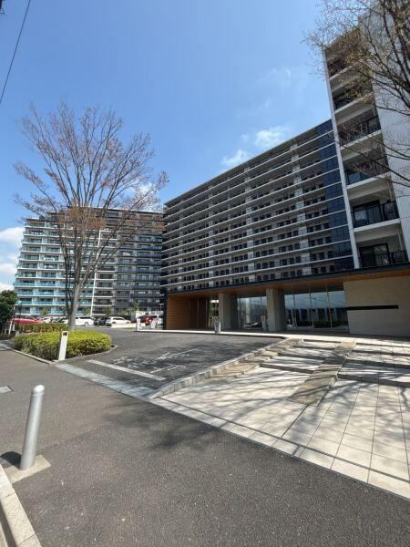 3LDK+S apartment in Edogawa Ward, Tokyo - Photo 1