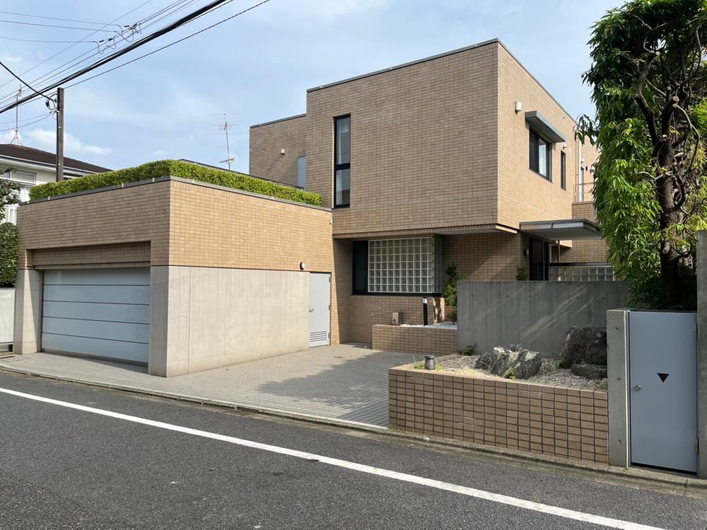 4LDK+S house in Setagaya Ward, Tokyo - Photo 1